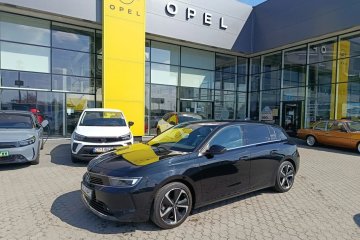 Pierwszy właściciel. Salon Polska